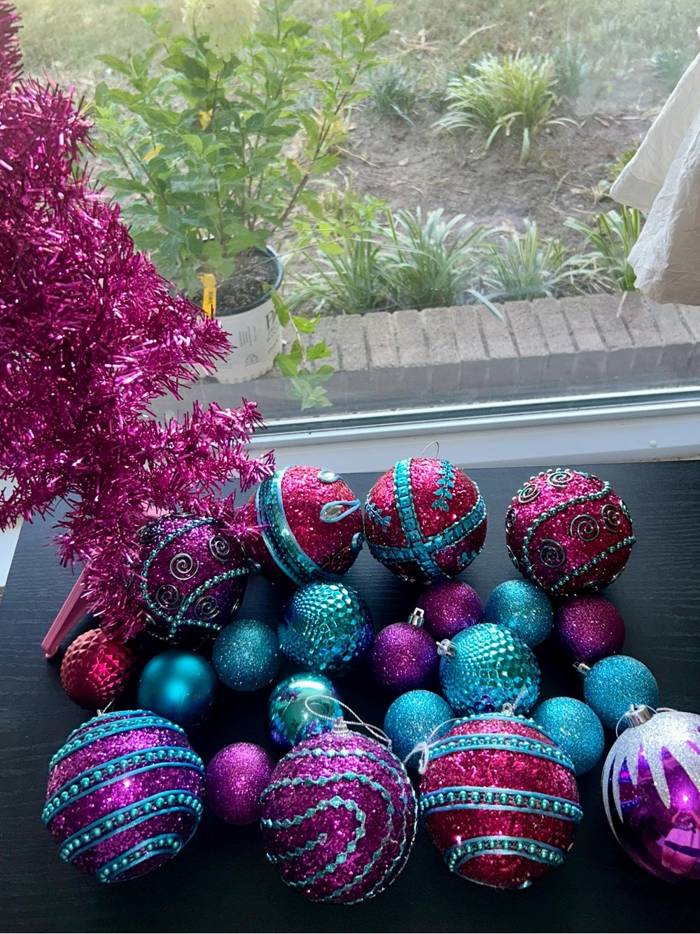 Y2K Festive Pink & Teal Holiday Ornament Set - Unbranded